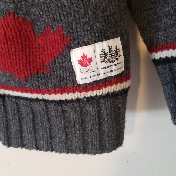 Hudson's Bay Olympics Lambwool Sweater - Picture 3 of 8